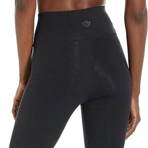 Adidas Originals | Ribbed Black Leggings (XS)
